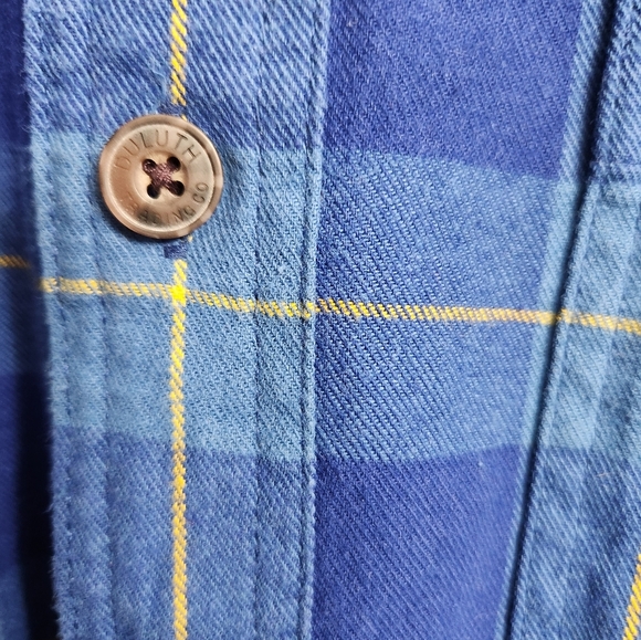Deluth Trading Co. Blue Plaid Button-Up Shirt Men's Medium - Picture 3 of 7